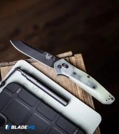 Benchmade 940 Osborne AXIS Lock Knife Natural G-10 (3.4" Black M4) -Knife Craft Store Benchmade 940 Osborne AXIS Lock Knife Natural G 10 Black M4 BHQ 114142 kp crate web large