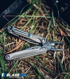Leatherman Charge Plus TTI Multi Tool W/ Nylon Sheath (19-in-1) 832537 -Knife Craft Store LTG CHARGETTI OUTDOOR OPEN 0717 large