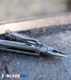 Leatherman Charge Plus TTI Multi Tool W/ Nylon Sheath (19-in-1) 832537 -Knife Craft Store LTG CHARGETTI WORK OPEN 0817 large